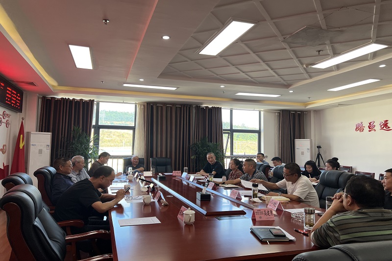 BG大游集团召开“共建三十载，，，，，，，同行筑路梦”座谈会
